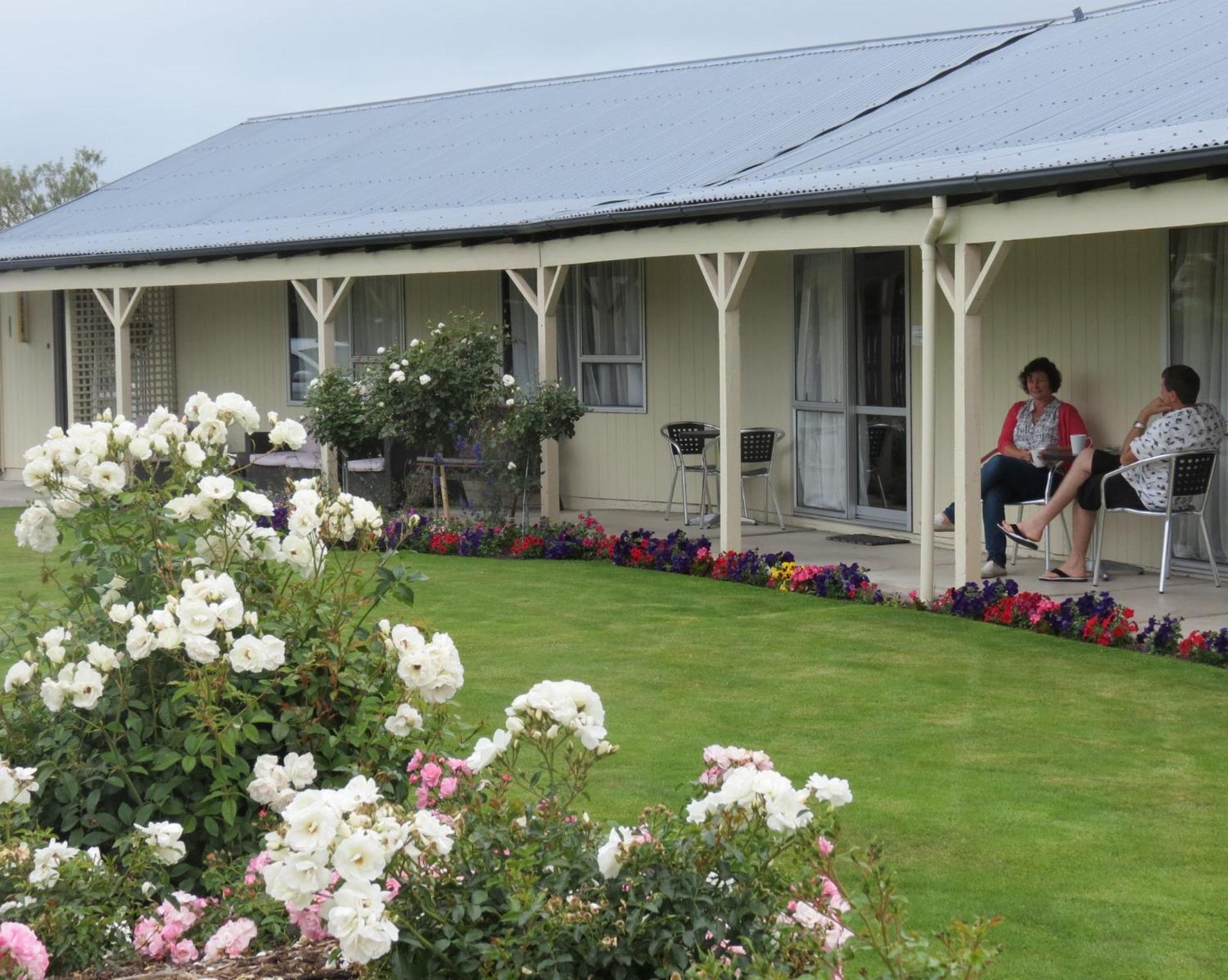 Culverden Court Motel Exterior photo